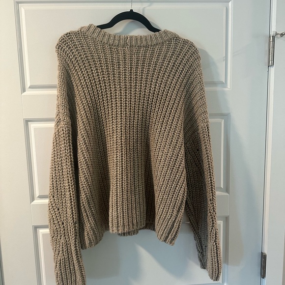 Aerie Wide Rib Crew Sweater. Oatmeal colour. Size medium. - Picture 2 of 5